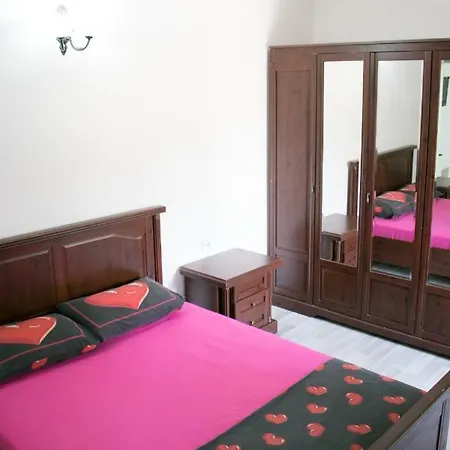 Amber's House * نيقوسيا